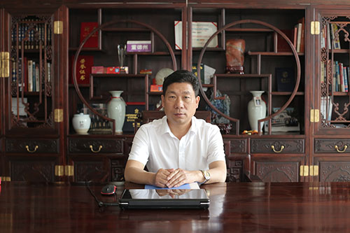 乐虎国际lehu88官方网站木业董事长